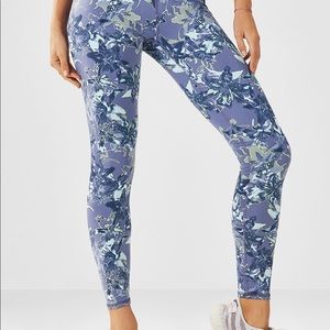 Fabletics Mid-Rise Printed Powerhold® 7/8